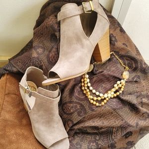 Fergalicious PeepToe Booties NWOT